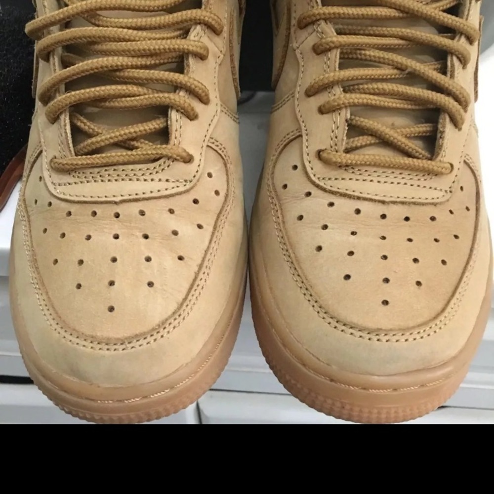 Air Force 1 wheat size 4 1/2 used